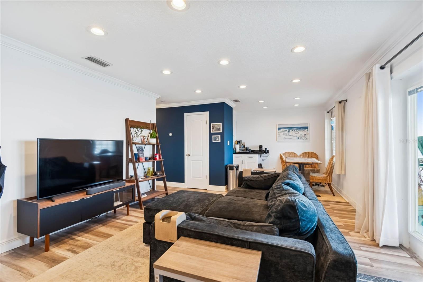 Image 12 of 60 For 5110 Coquina Key Drive Se C