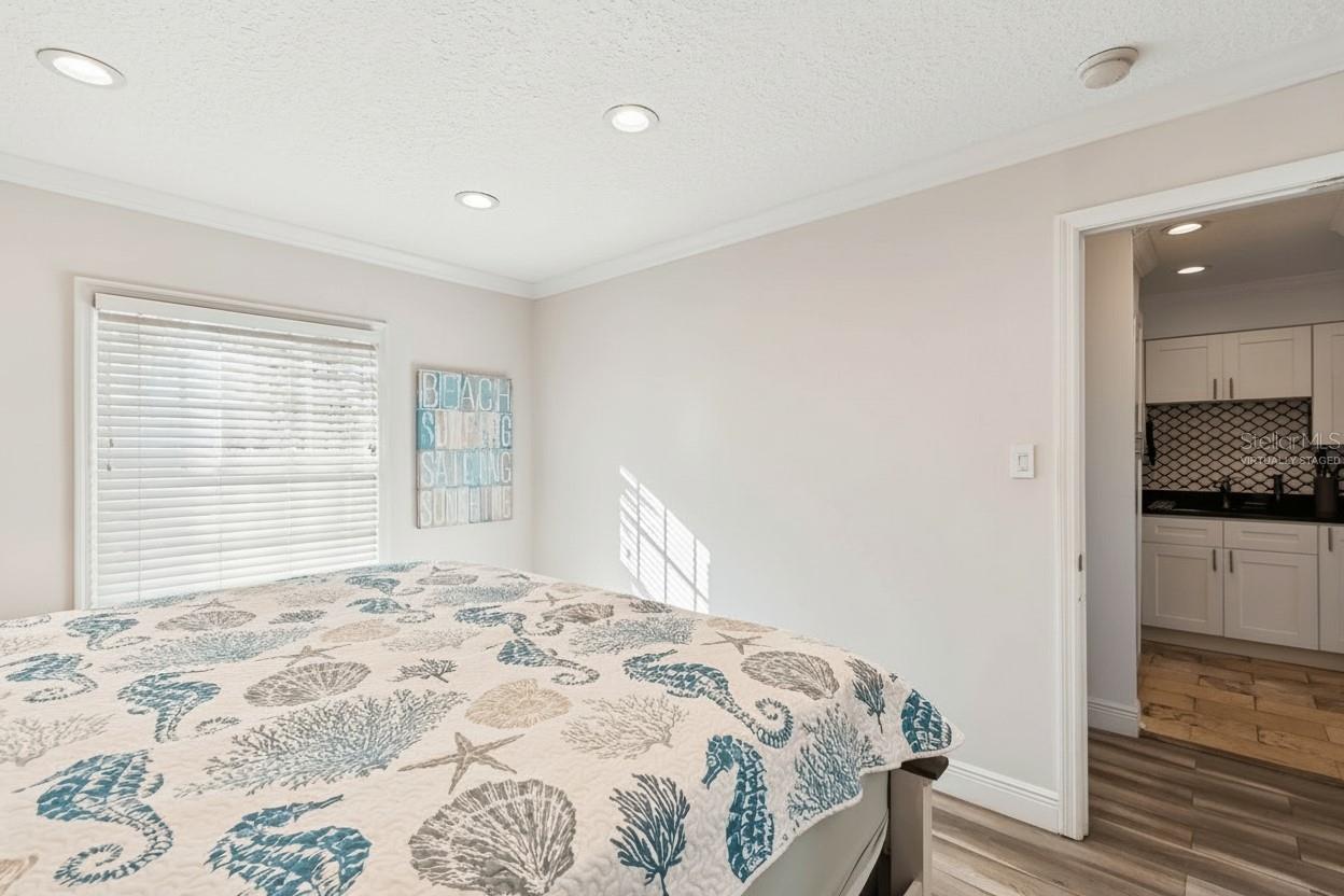 Image 19 of 60 For 5110 Coquina Key Drive Se C