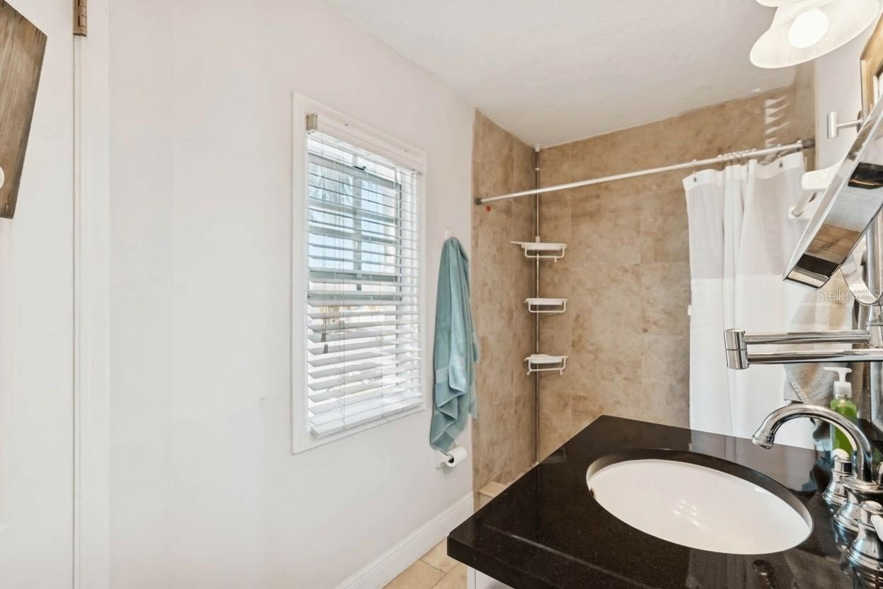 Image 20 of 60 For 5110 Coquina Key Drive Se C