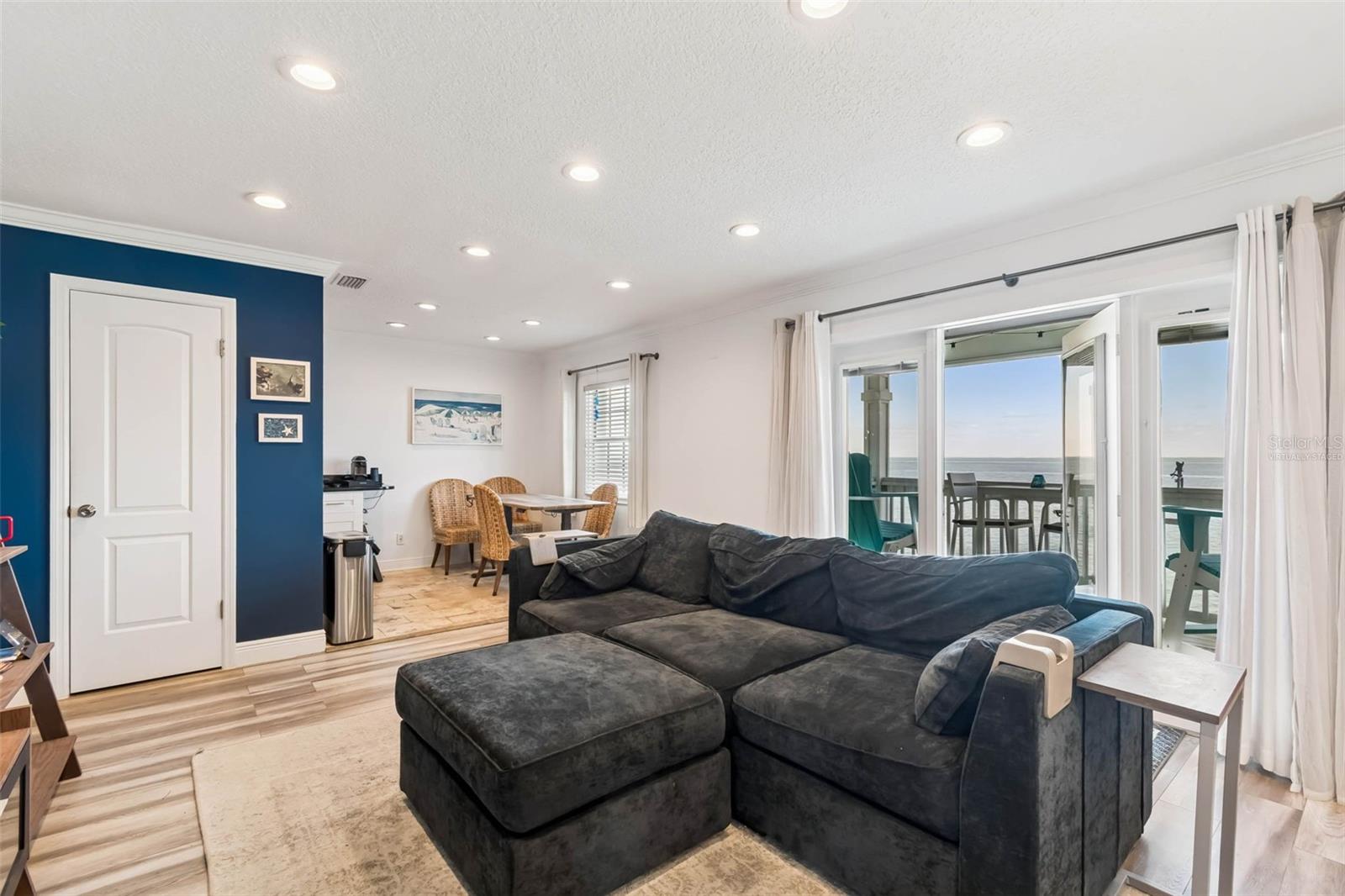 Image 3 of 60 For 5110 Coquina Key Drive Se C