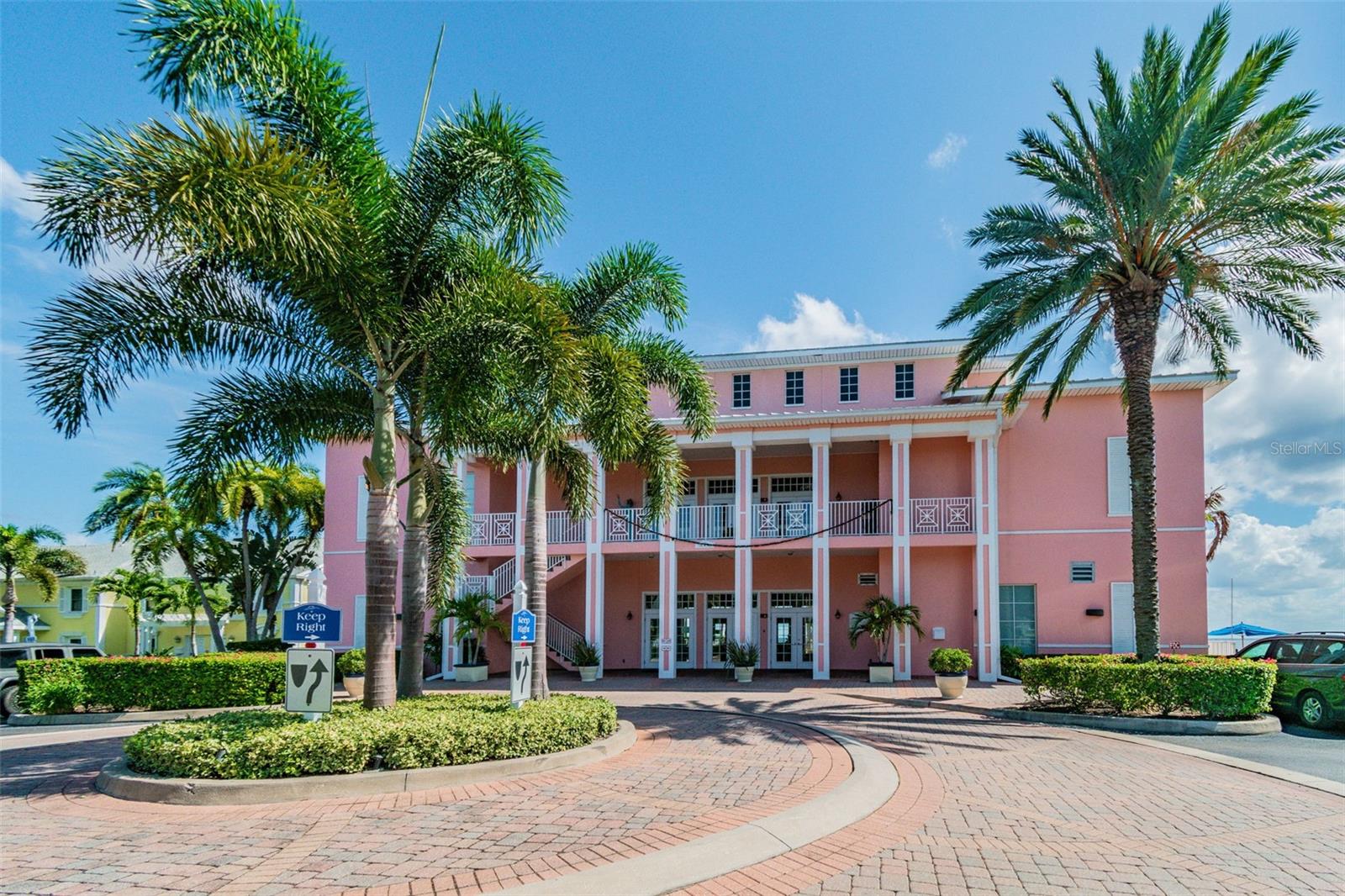 Image 32 of 60 For 5110 Coquina Key Drive Se C