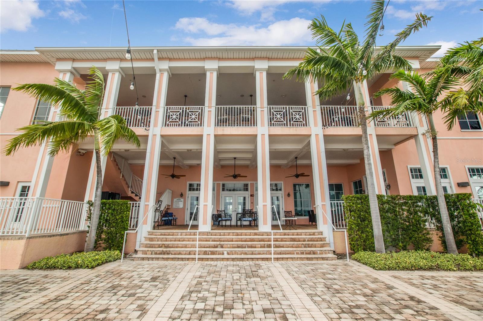 Image 33 of 60 For 5110 Coquina Key Drive Se C