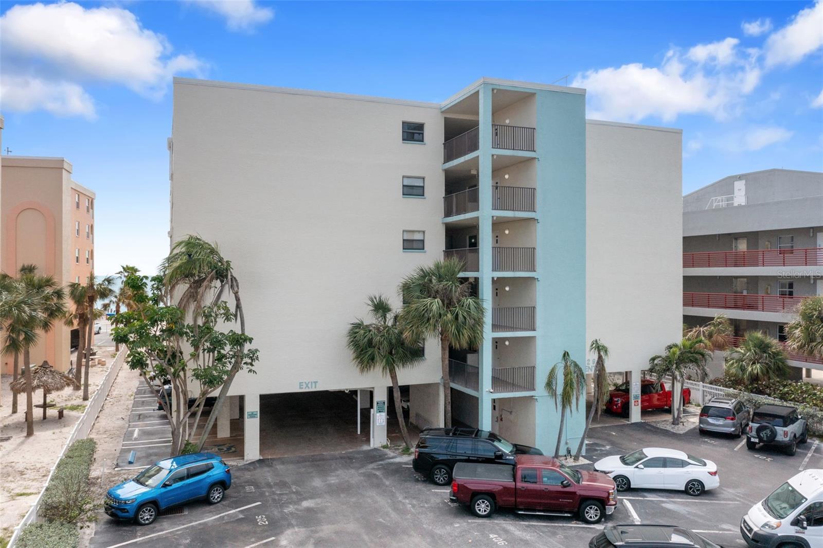 Image 2 of 54 For 12924 Gulf Boulevard 502