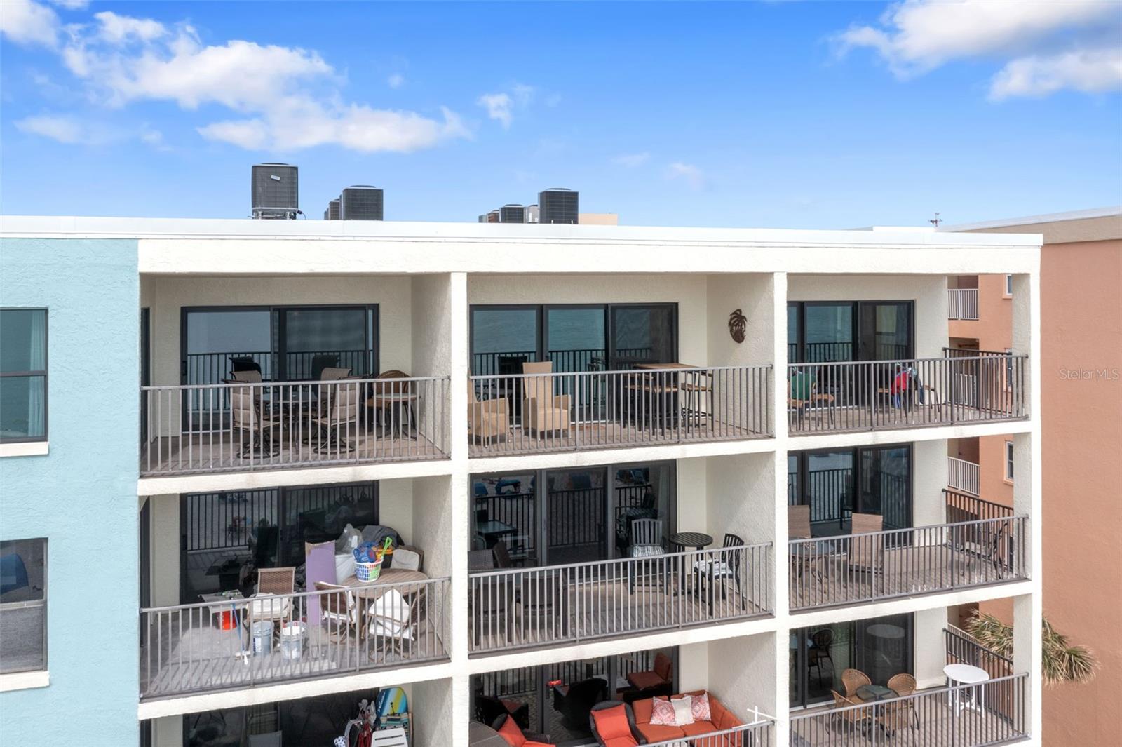 Image 27 of 54 For 12924 Gulf Boulevard 502