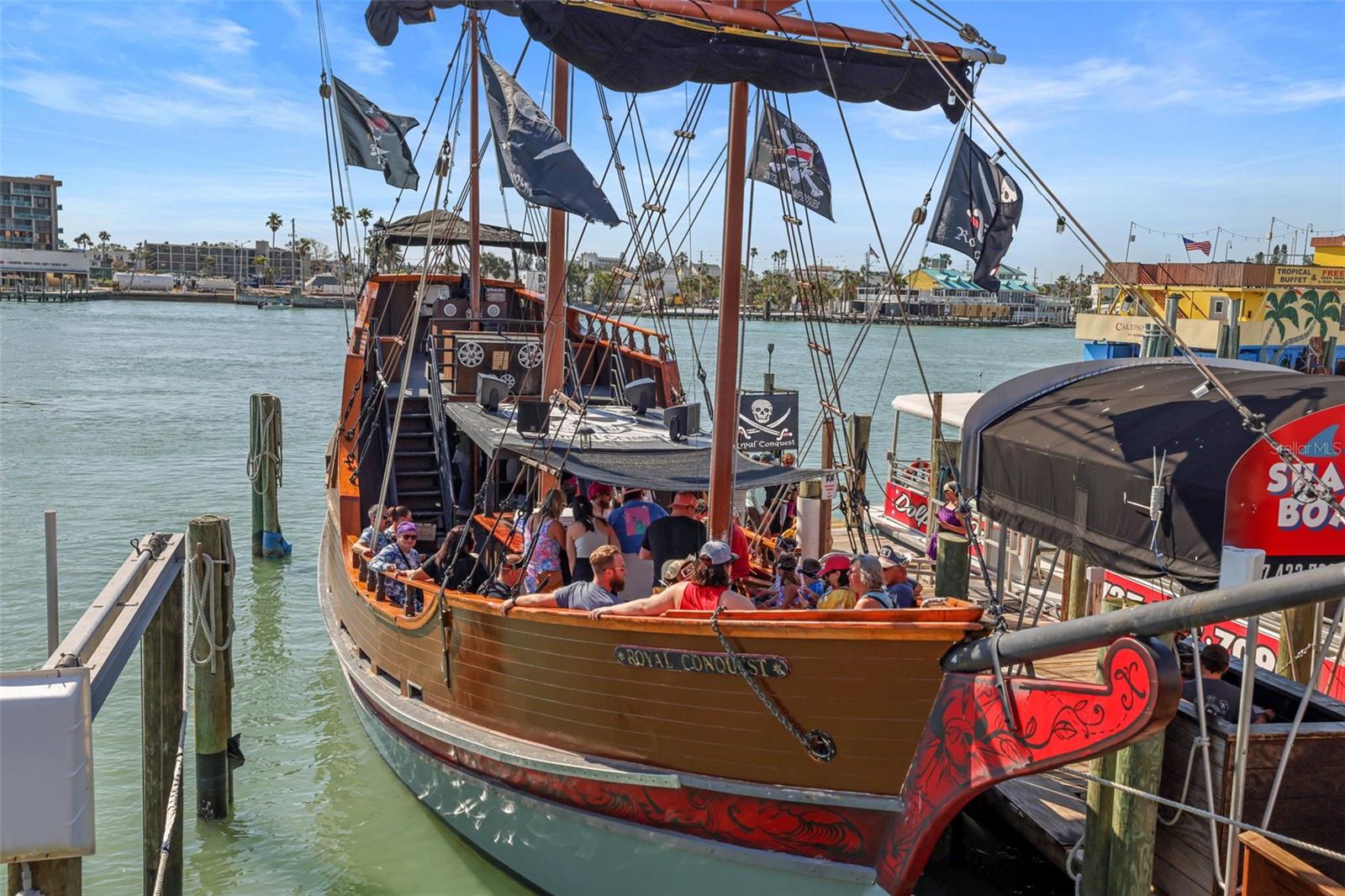 Image 48 of 54 For 12924 Gulf Boulevard 502