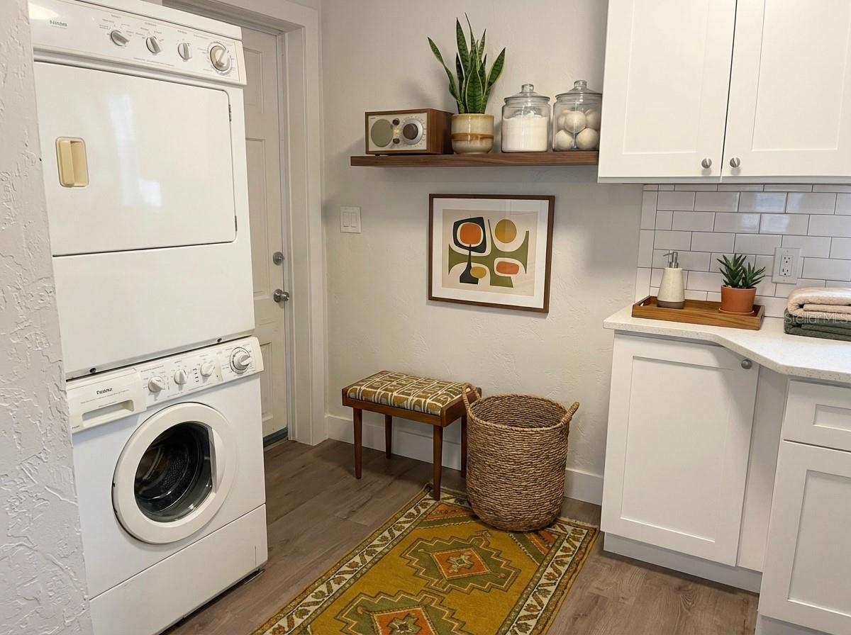 Image 5 of 25 For 3734 Burlington Avenue N 1