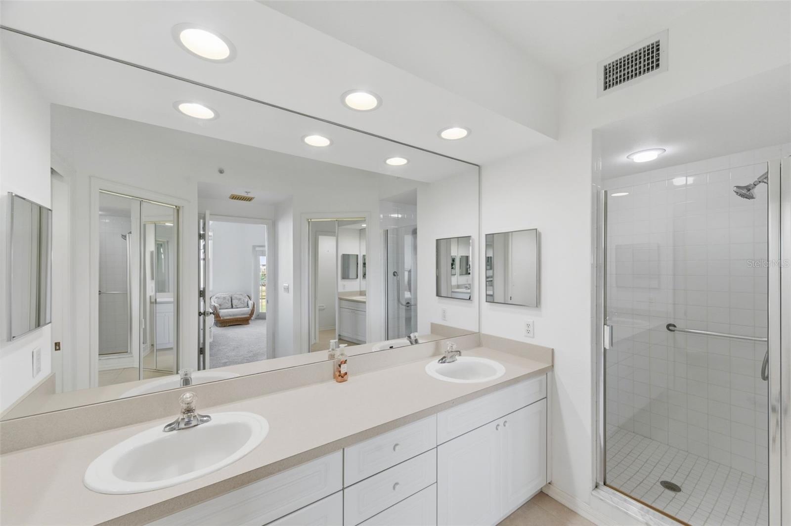 Image 13 of 58 For 1200 Country Club Drive 1404