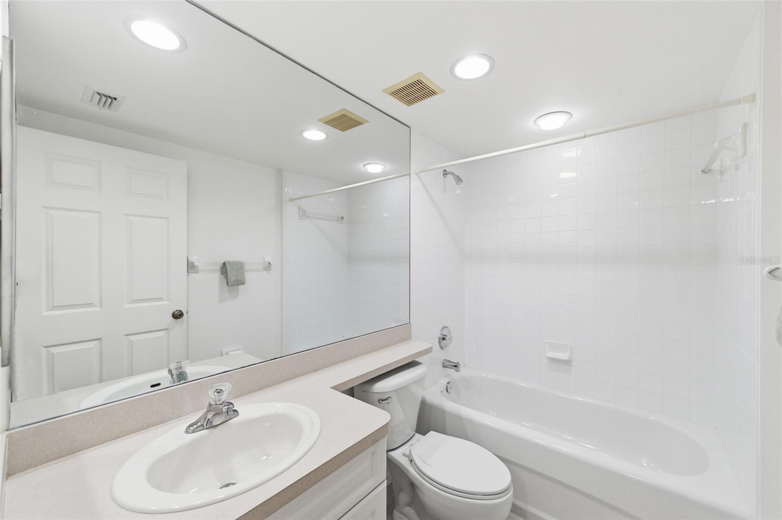 Image 23 of 58 For 1200 Country Club Drive 1404