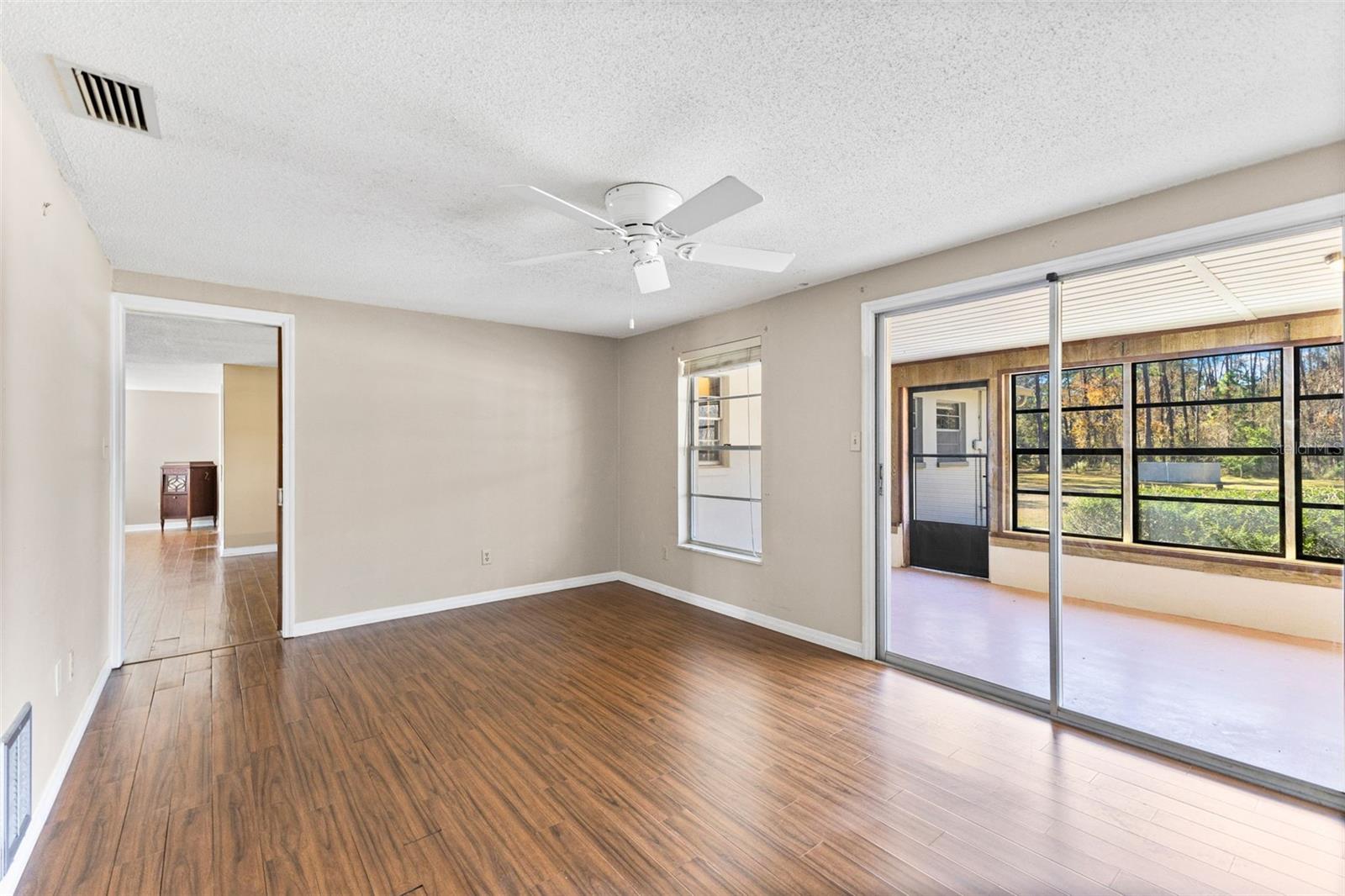 Listing photo id 14 for 1054 Ranch Road