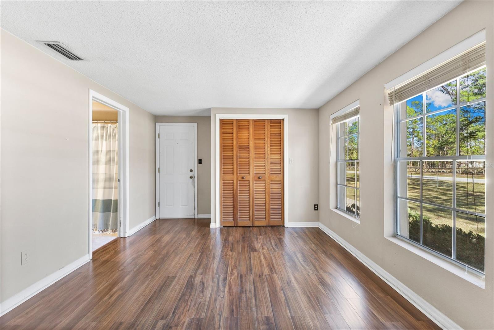 Listing photo id 18 for 1054 Ranch Road