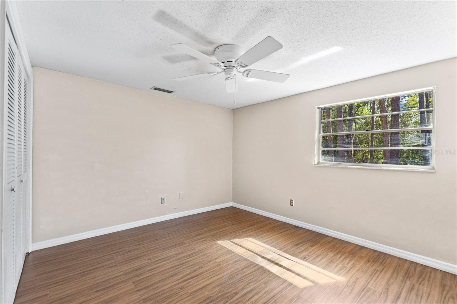 Listing photo id 19 for 1054 Ranch Road