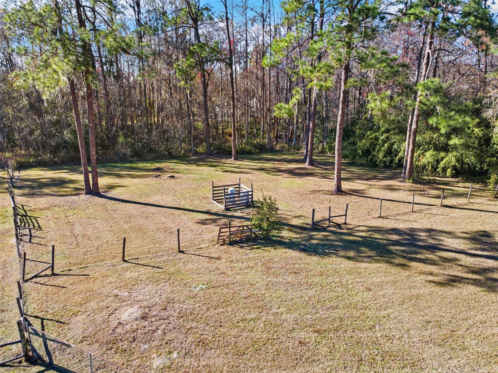 Listing photo id 27 for 1054 Ranch Road