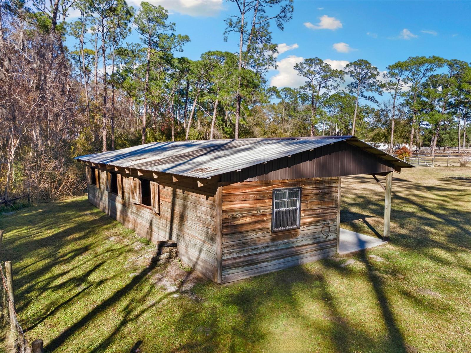 Listing photo id 32 for 1054 Ranch Road