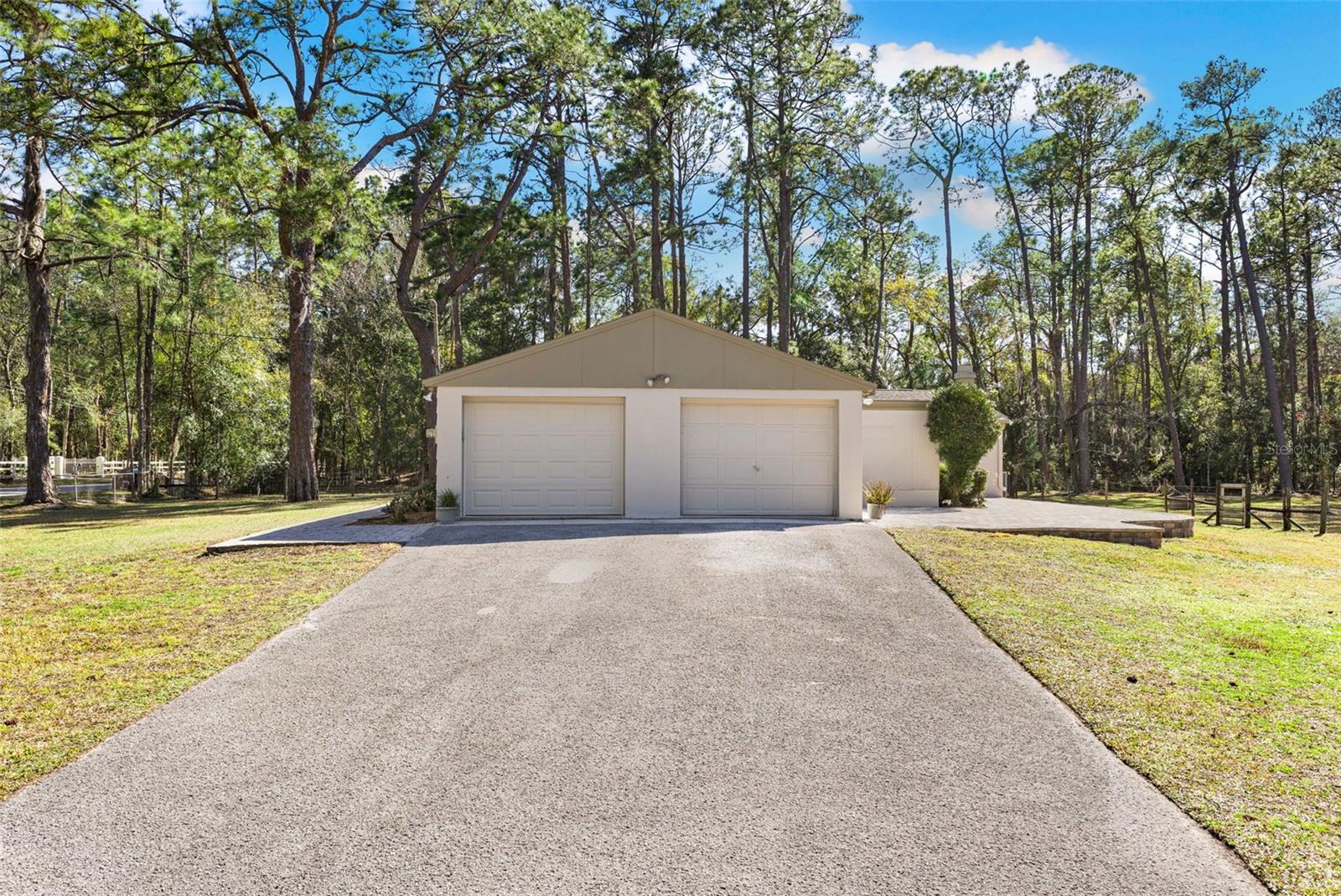 Listing photo id 38 for 1054 Ranch Road