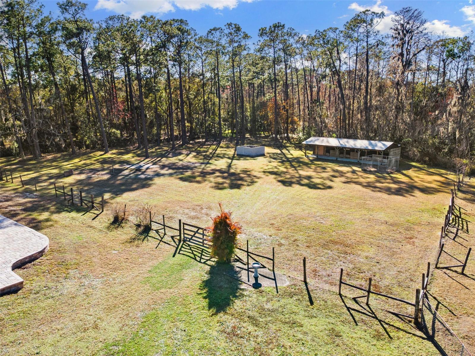 Listing photo id 5 for 1054 Ranch Road
