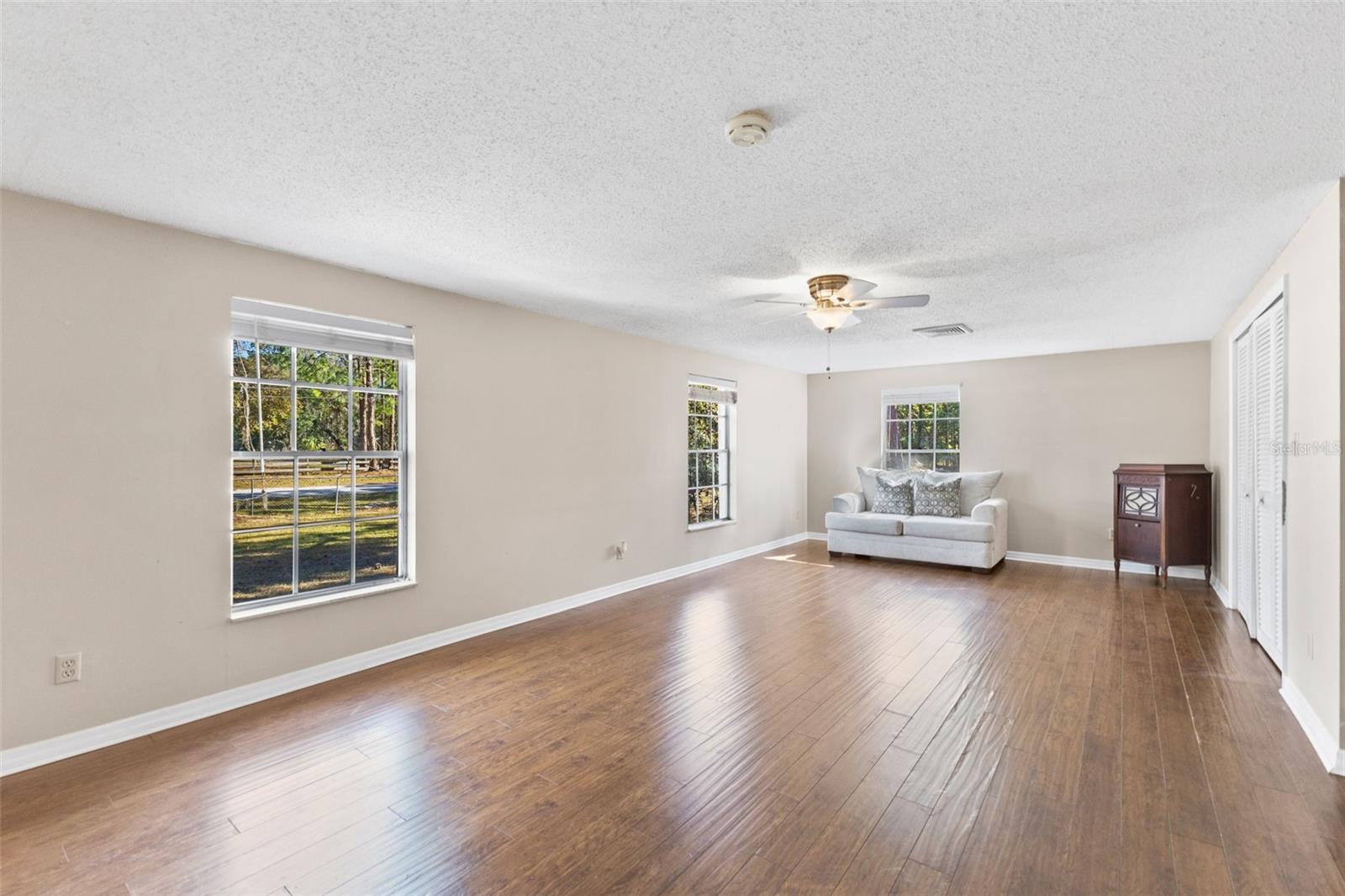 Listing photo id 7 for 1054 Ranch Road