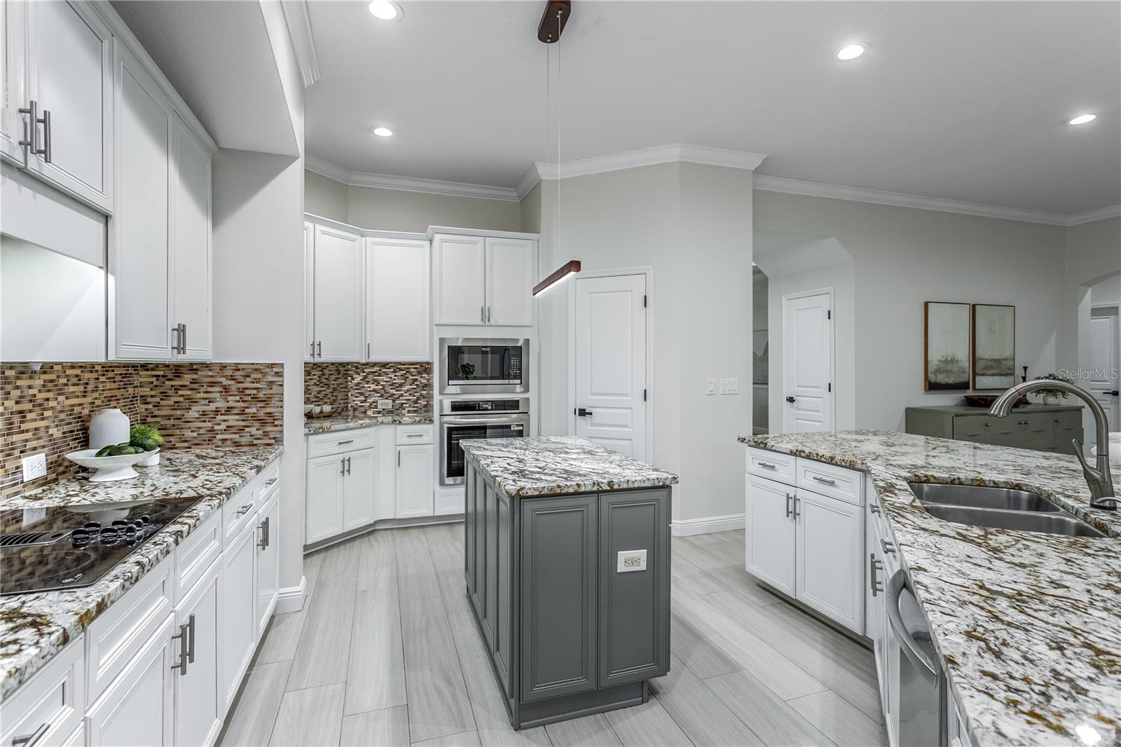 Image 7 of 35 For 11909 Mandevilla Court