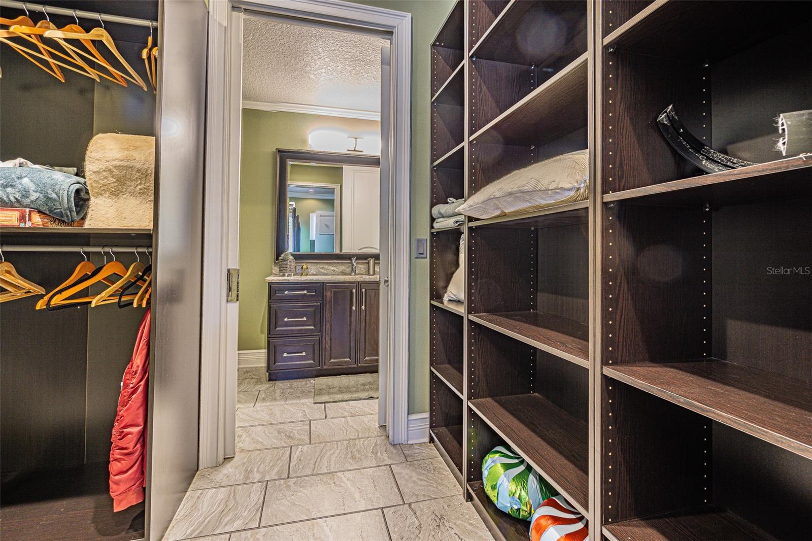 Image 10 of 51 For 4210 North B Street