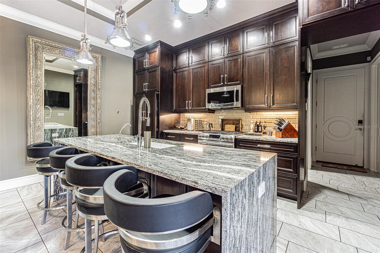 Image 15 of 51 For 4210 North B Street