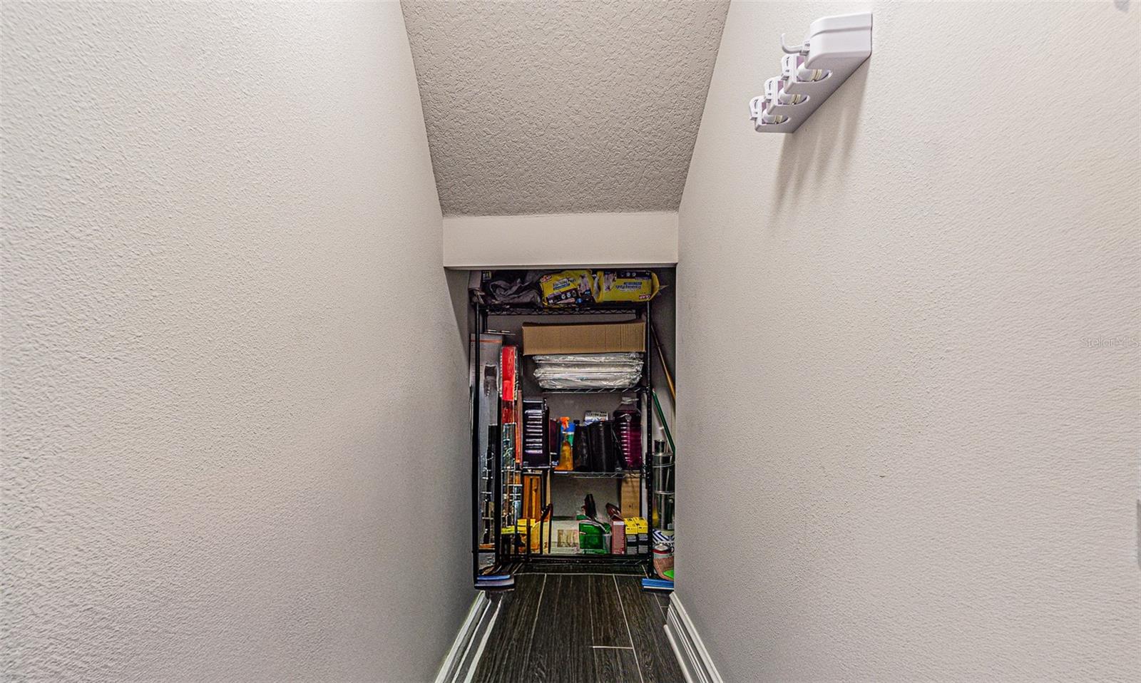 Image 22 of 51 For 4210 North B Street