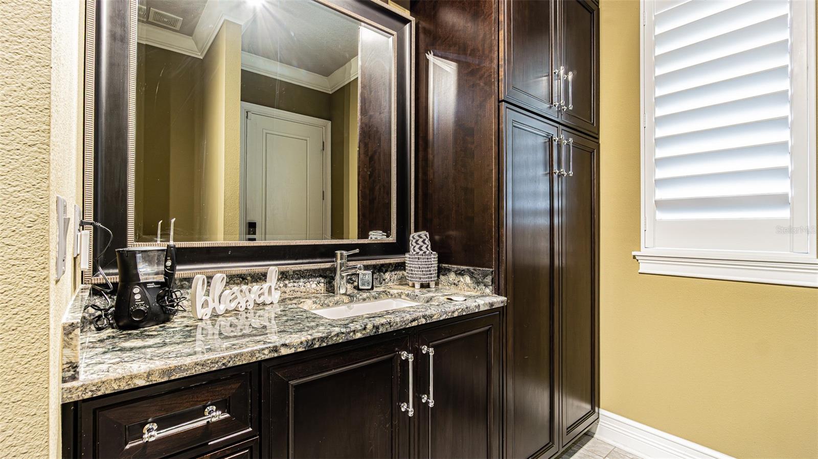 Image 26 of 51 For 4210 North B Street