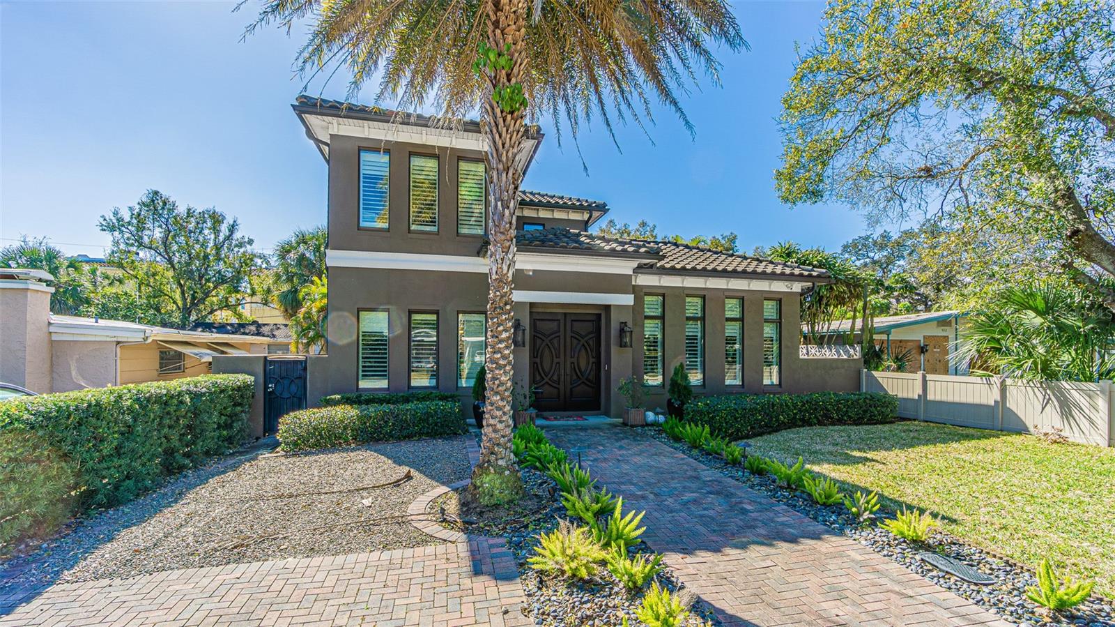 Image 3 of 51 For 4210 North B Street