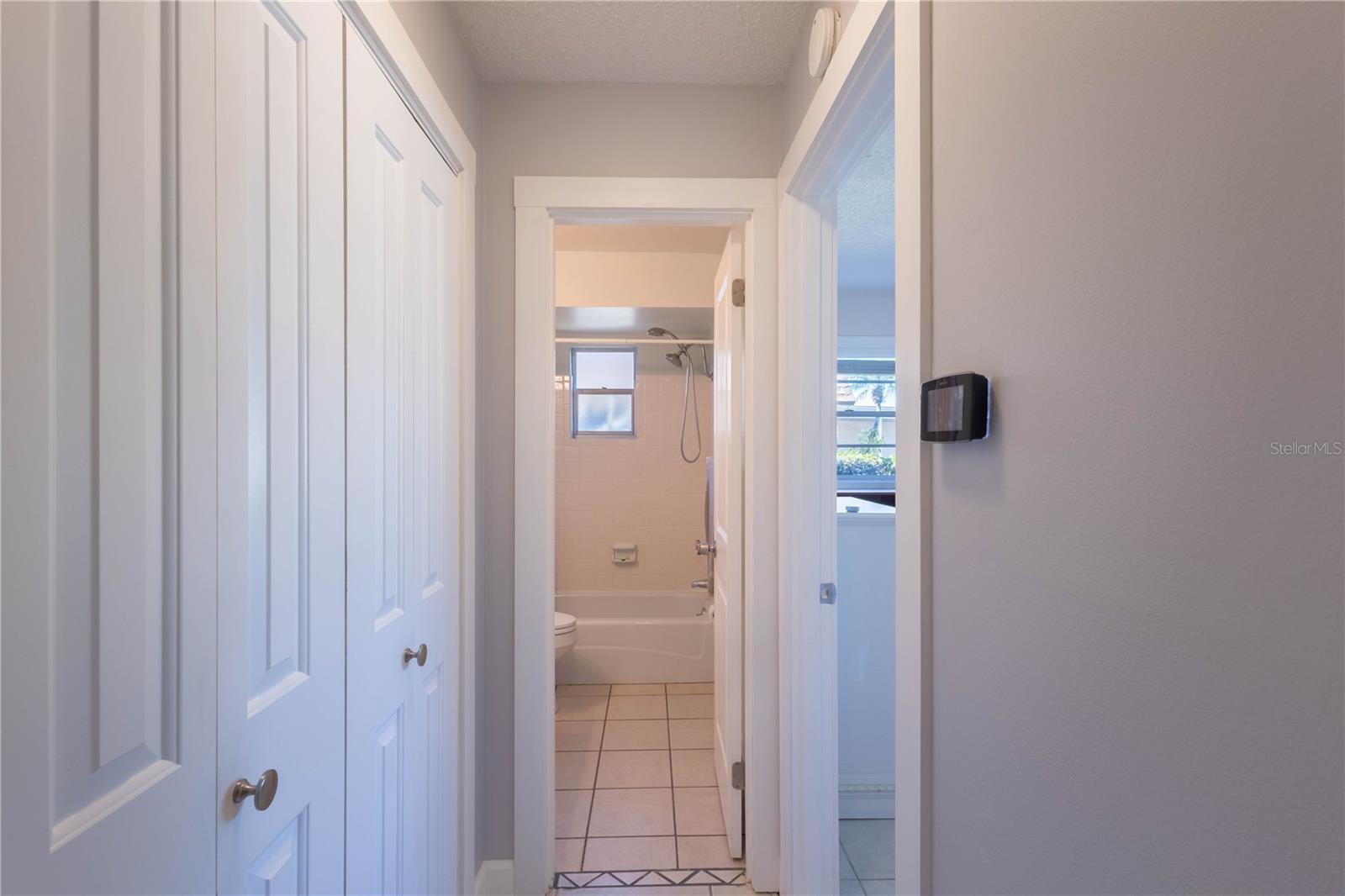 Image 13 of 24 For 676 Park Circle 67