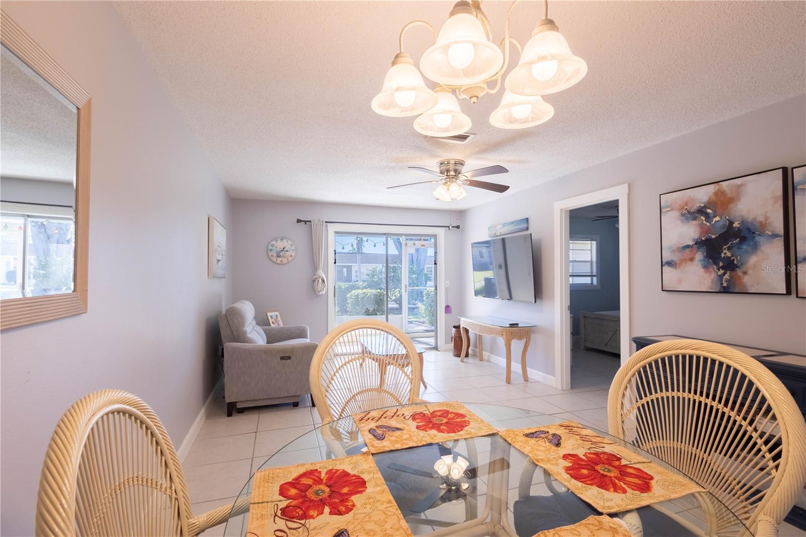 Image 6 of 24 For 676 Park Circle 67