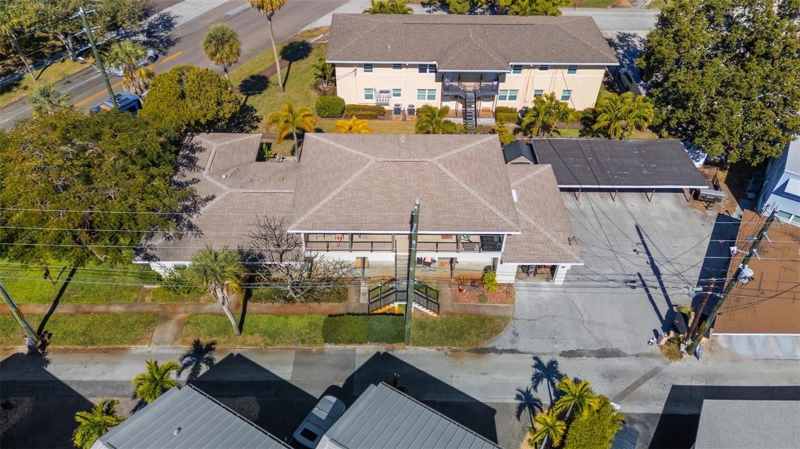 Image 17 of 24 For 1121 Beach Drive Ne