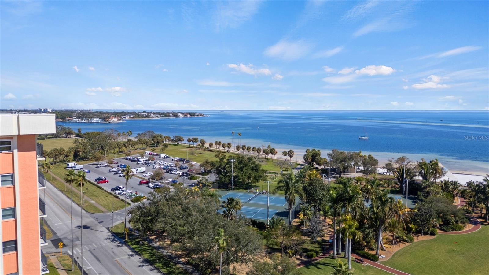 Image 19 of 24 For 1121 Beach Drive Ne