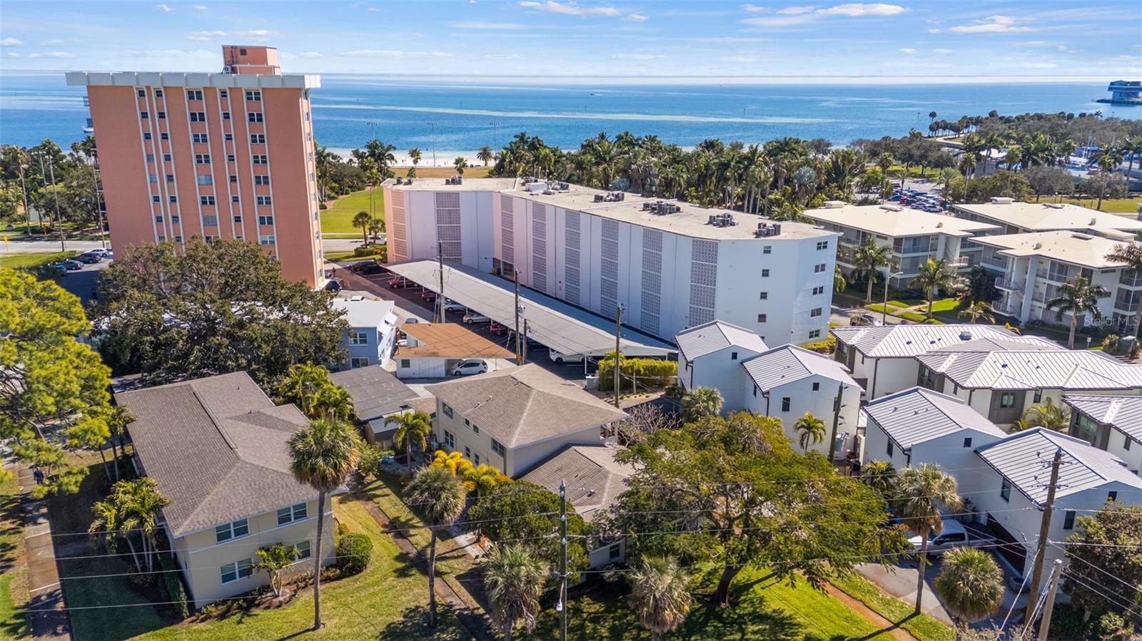 Image 21 of 24 For 1121 Beach Drive Ne