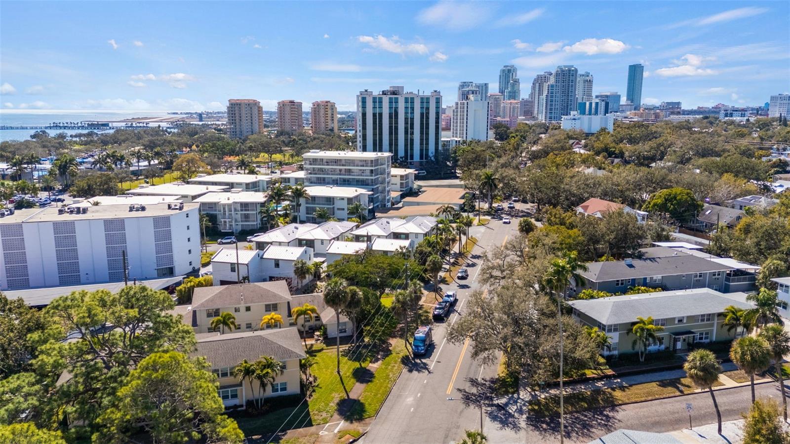 Image 23 of 24 For 1121 Beach Drive Ne