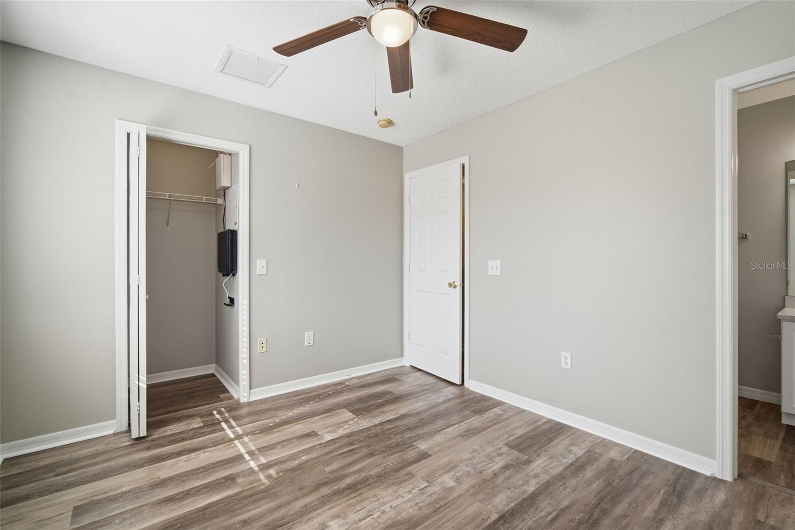 Image 32 of 48 For 8532 Brushleaf Way