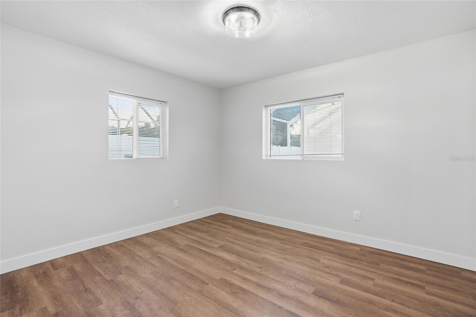 Image 16 of 26 For 6830 Bay Street