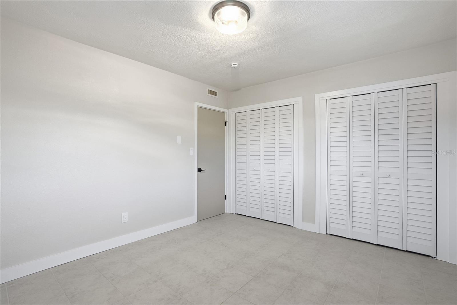 Image 19 of 26 For 6830 Bay Street