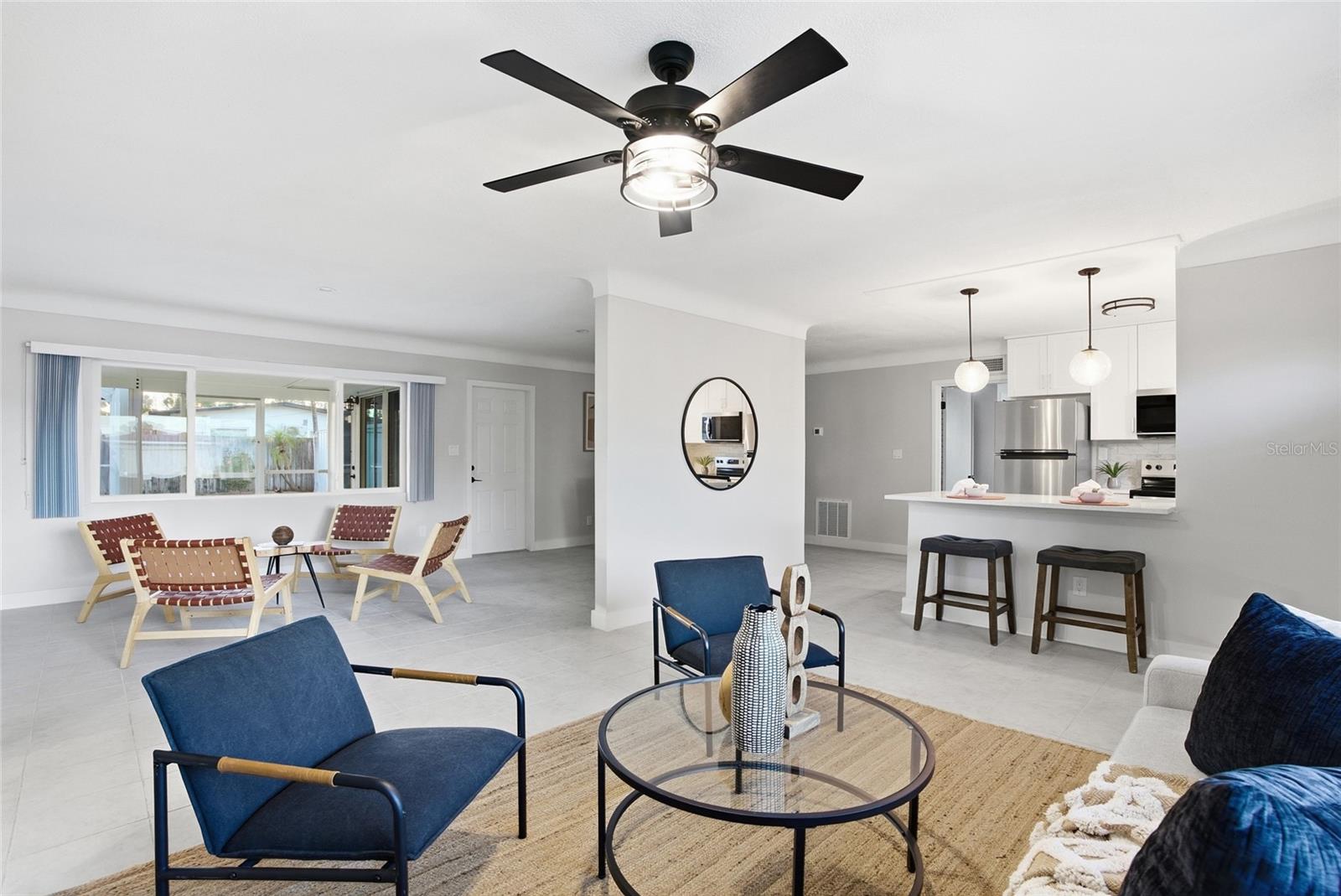 Image 7 of 26 For 6830 Bay Street