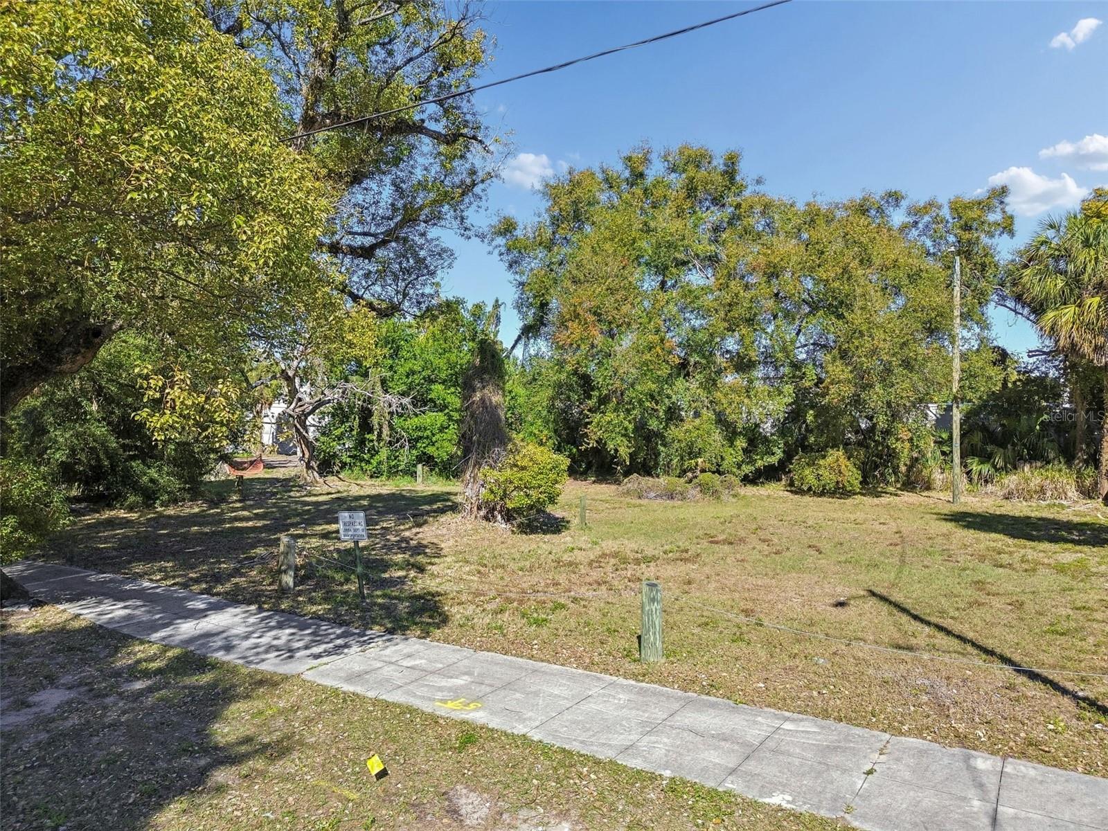 Image 11 of 33 For 1012 12th Avenue 2