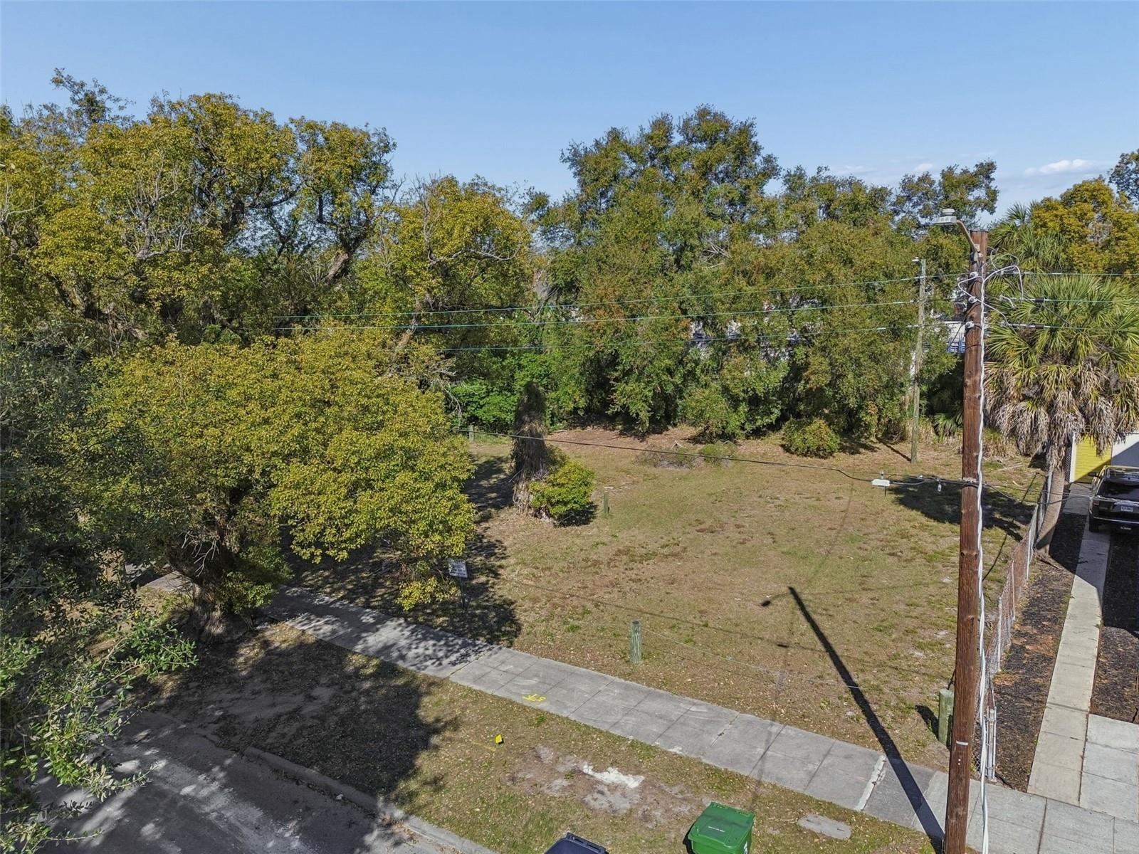 Image 13 of 33 For 1012 12th Avenue 2