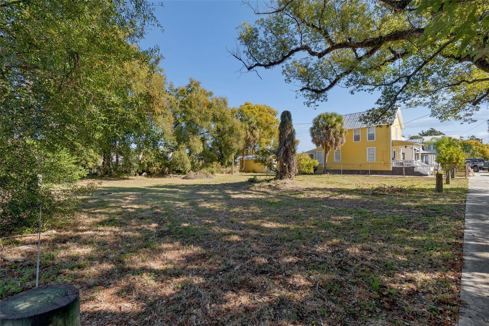 Image 4 of 33 For 1012 12th Avenue 2