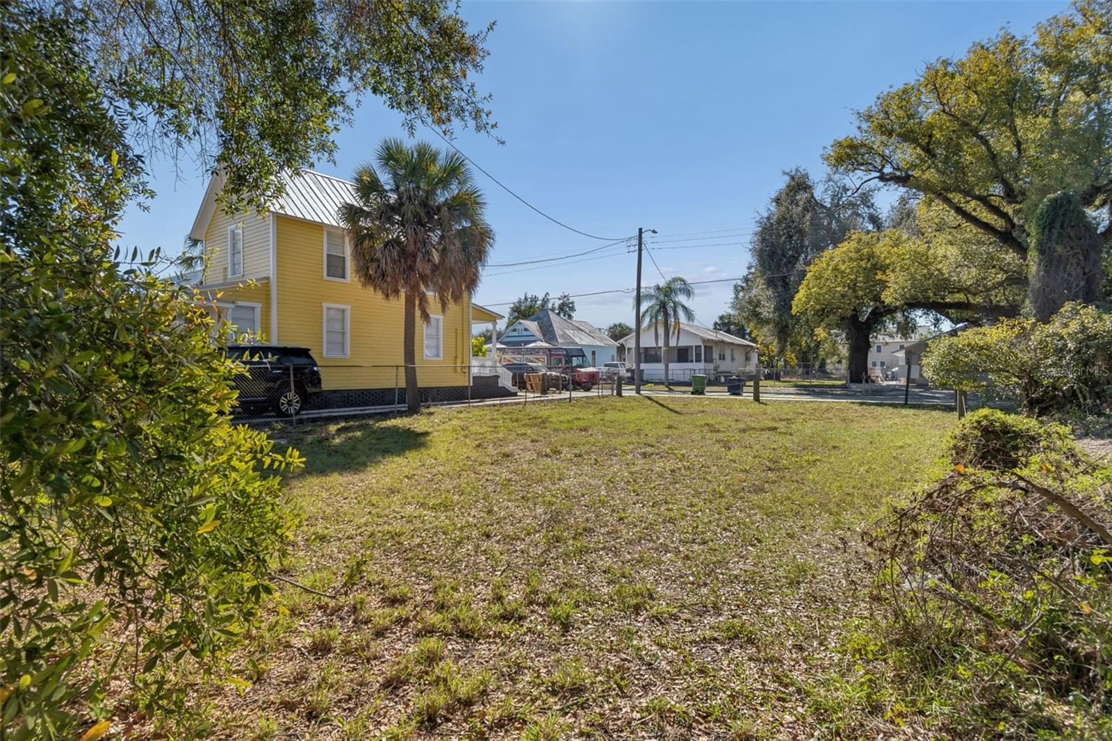 Image 7 of 33 For 1012 12th Avenue 2