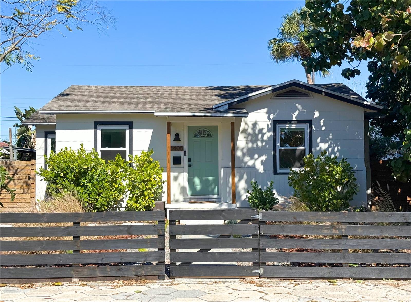 Image 3 of 19 For 4405 8th Avenue N