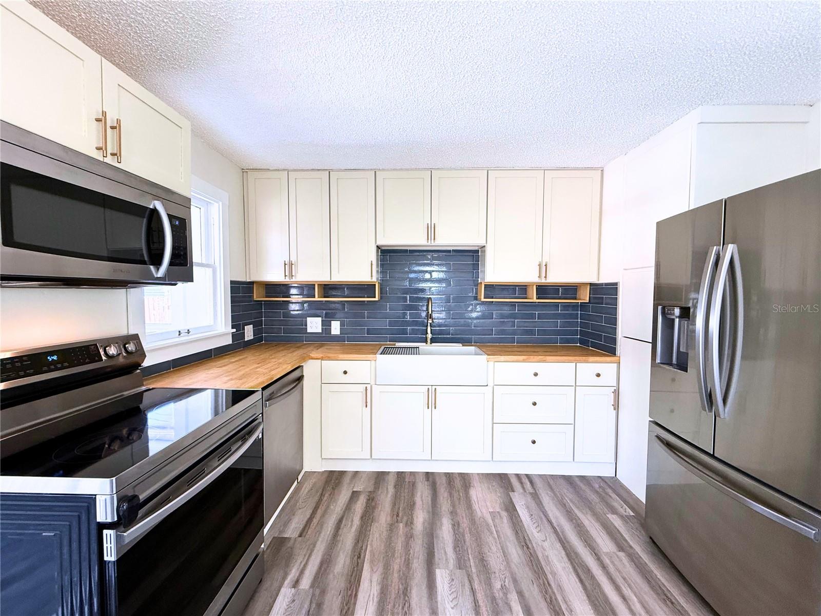 Image 4 of 19 For 4405 8th Avenue N