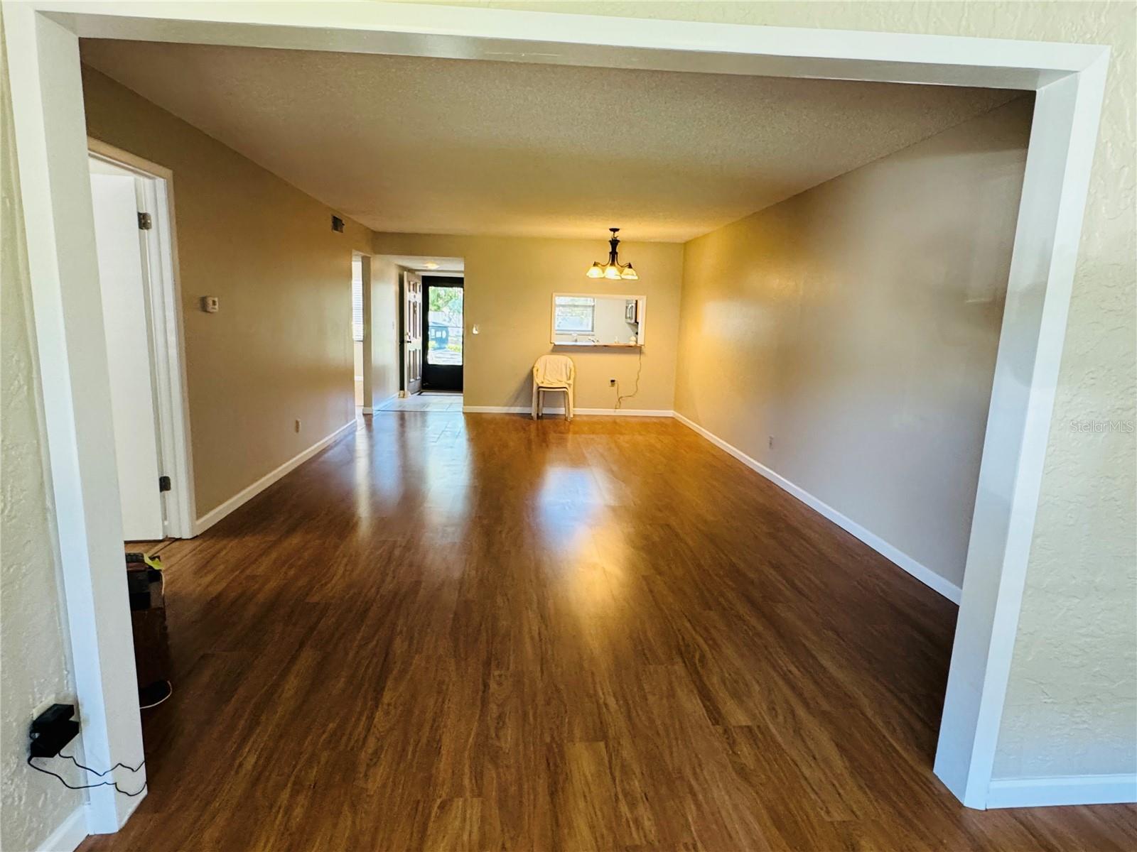 Image 10 of 11 For 3042 Eastland Boulevard H110