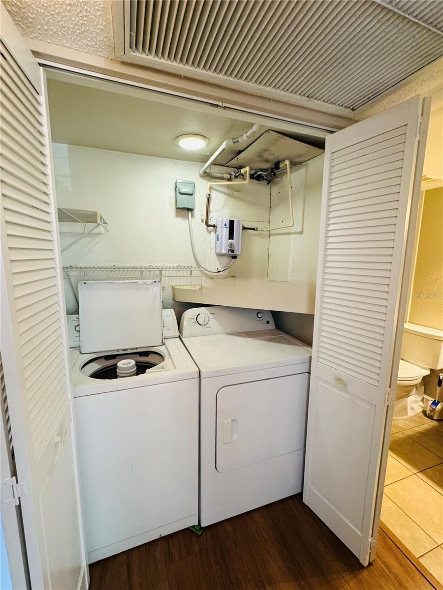 Image 11 of 11 For 3042 Eastland Boulevard H110