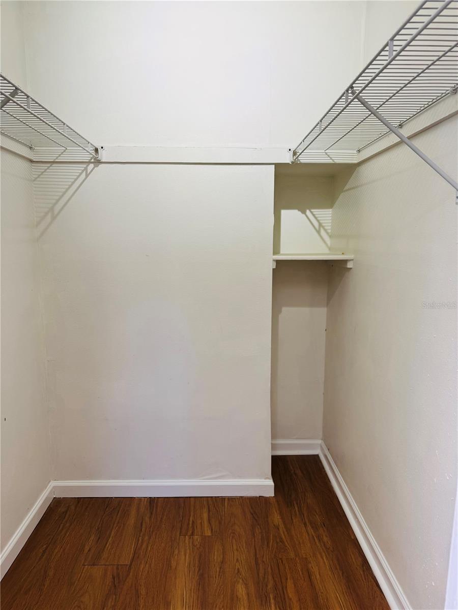 Image 6 of 11 For 3042 Eastland Boulevard H110