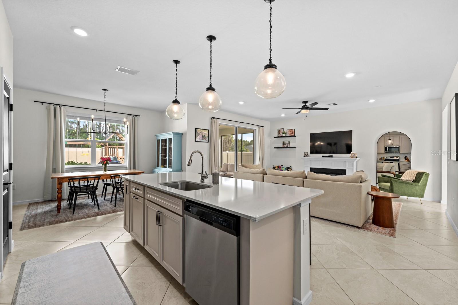 Image 13 of 36 For 20402 Monza Loop