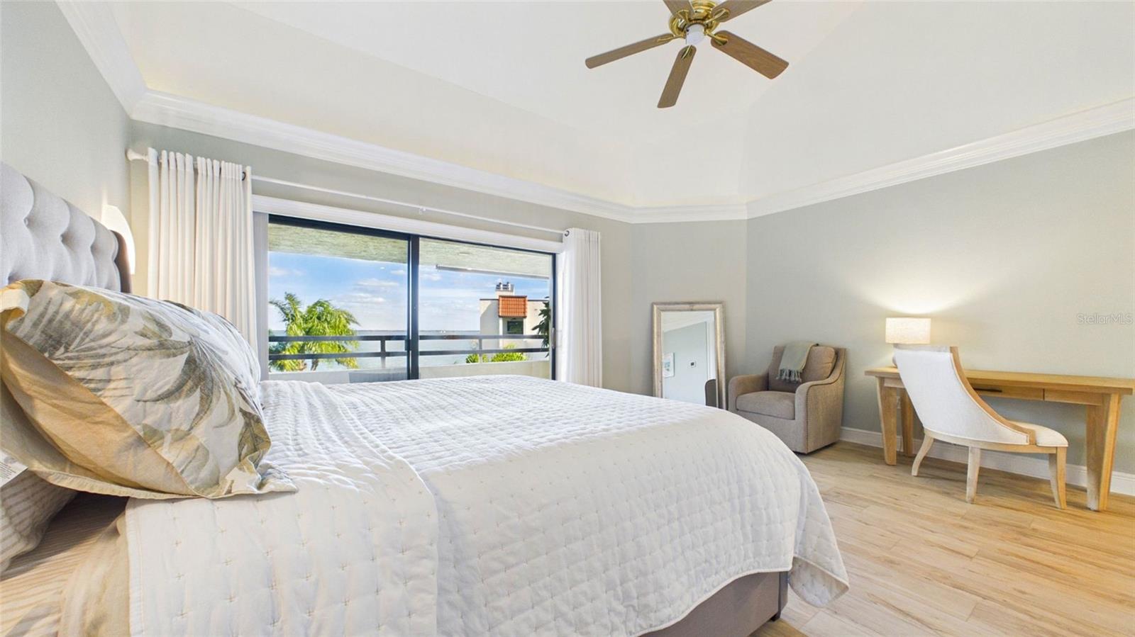 Image 27 of 53 For 121 1st Street E 109