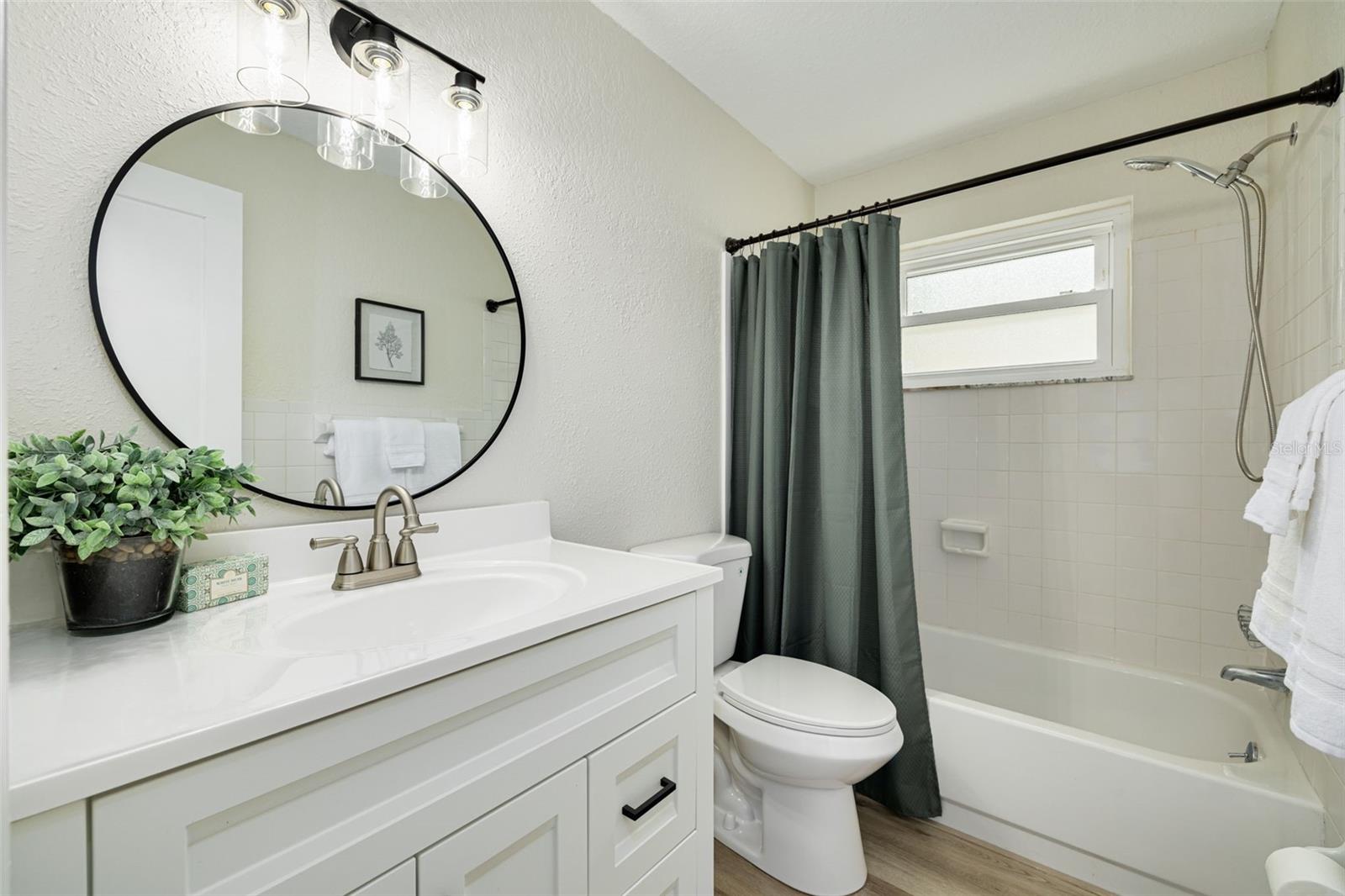 Image 16 of 27 For 7216 Whist Way