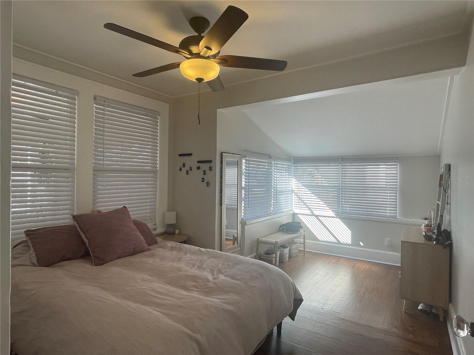 Image 17 of 31 For 2624 12th Street N 2