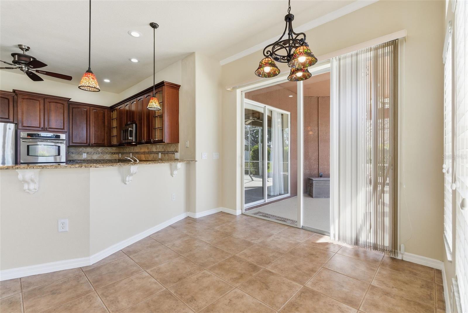 Image 13 of 52 For 915 Vista Verde Lane